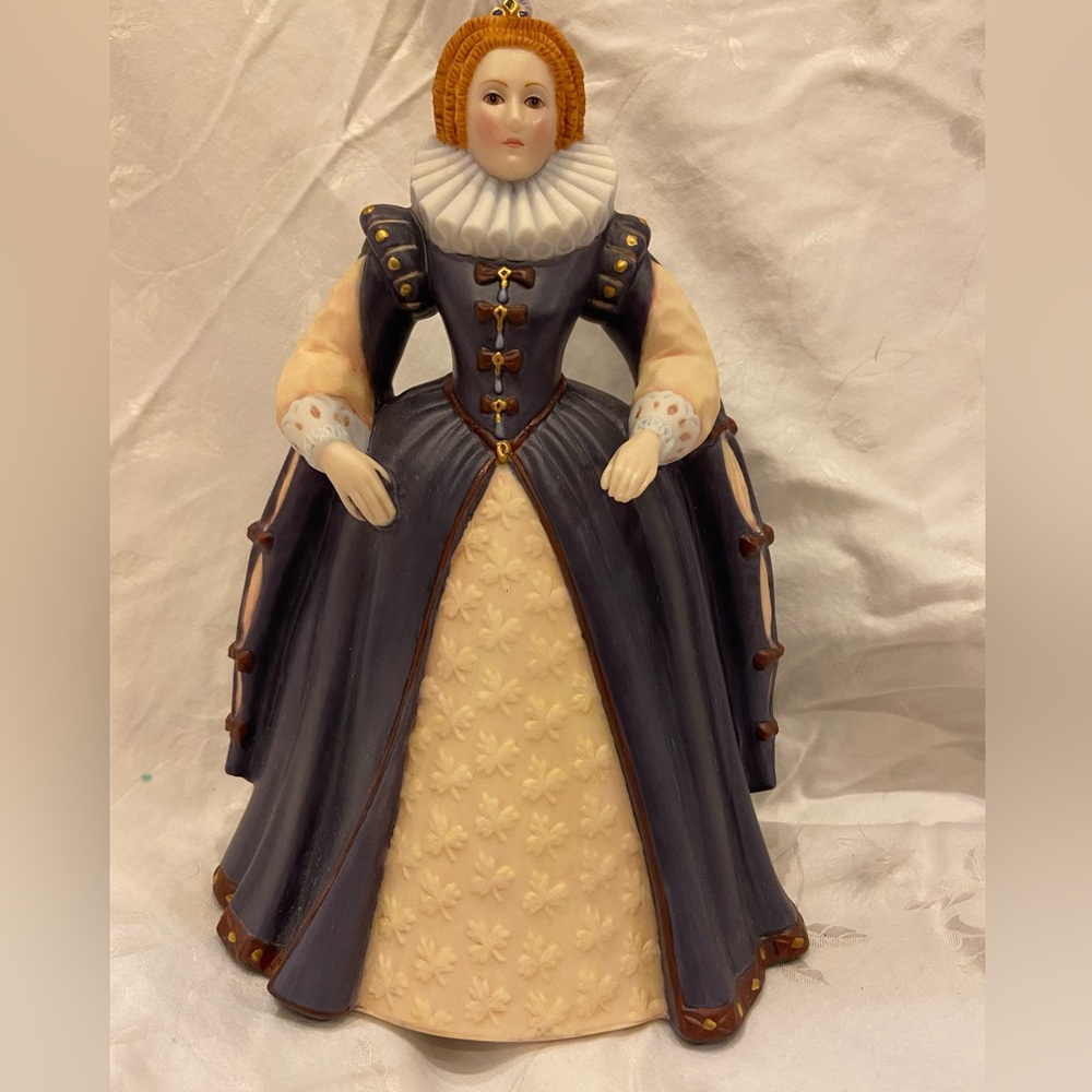 Franklin Mint Queen Elizabeth 1 porcelain doll. Limited edition.
